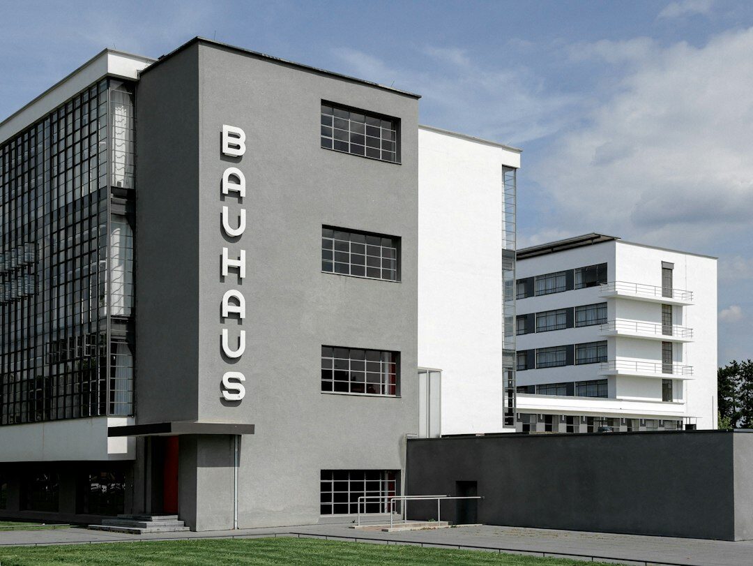 Modernes Bürogebäude eines Forschungsinstituts in Deutschland